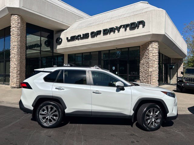 Used 2019 Toyota RAV4 Limited w/ Cold Weather Package AWD/4WD image 8