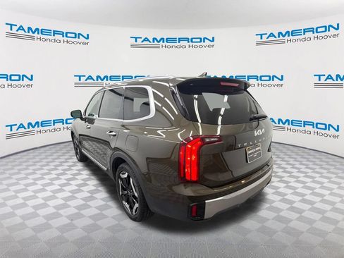 Used 2025 Kia Telluride S FWD image 3