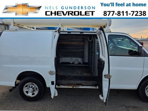 Used 2016 Chevrolet Express 3500 image 8