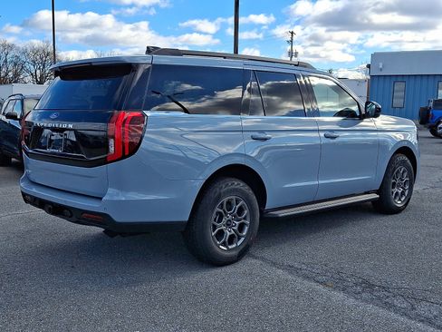 New 2025 Ford Expedition Active image 4