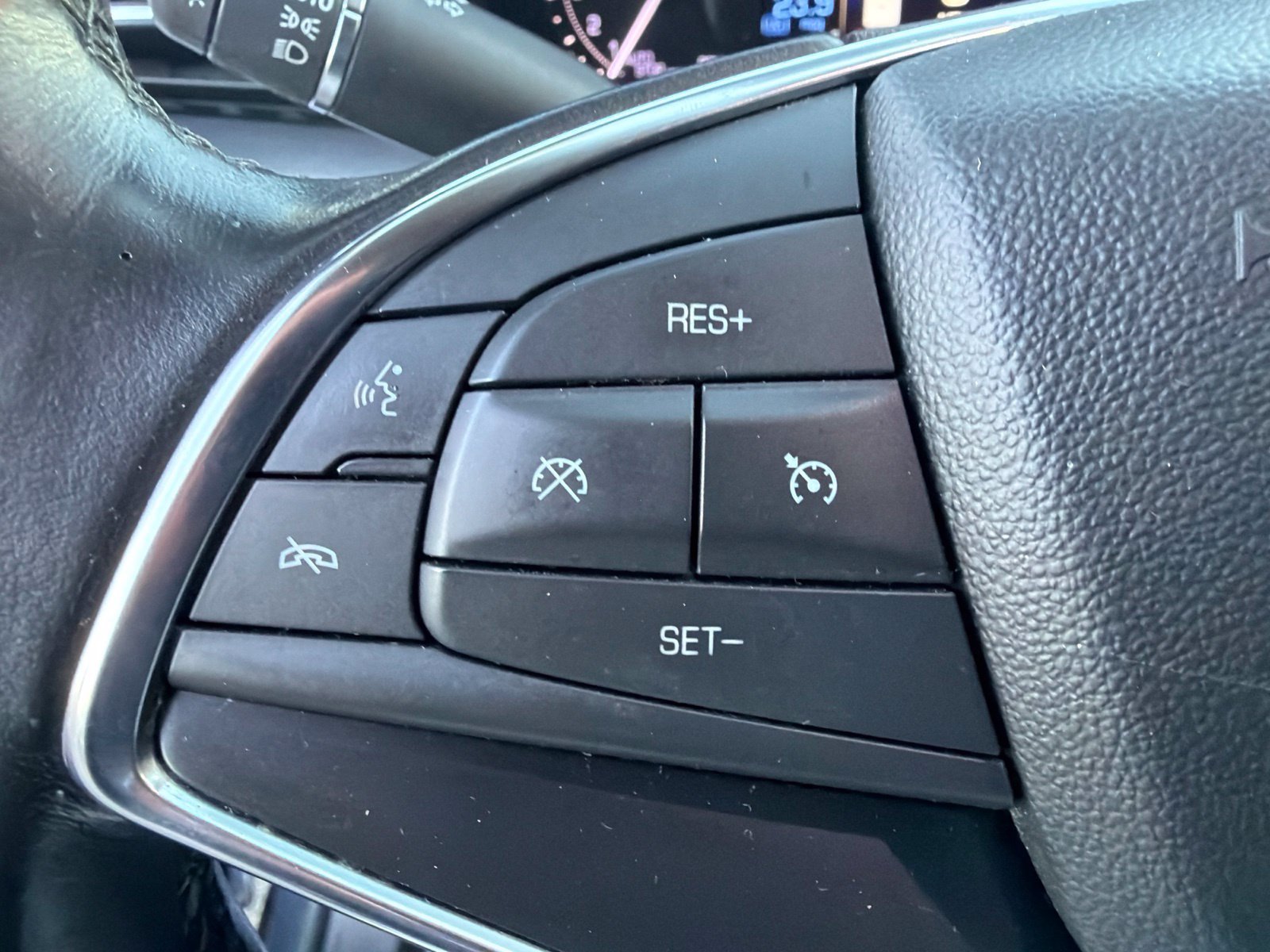 Used 2019 Cadillac XT5 Premium Luxury FWD image 18