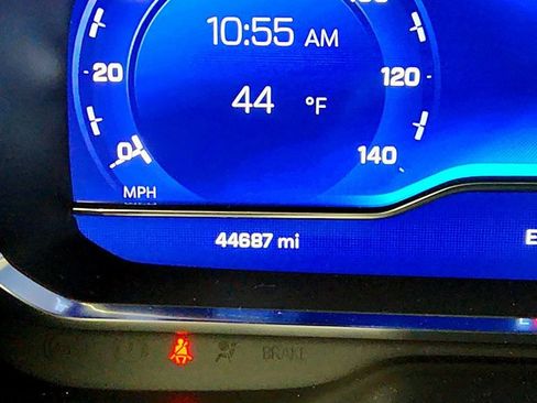 Used 2023 Chevrolet Tahoe Premier w/ Advanced Technology Package image 15