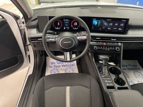 Used 2025 Hyundai Sonata SE FWD image 26