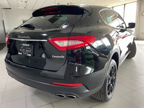 Used 2018 Maserati Levante image 7