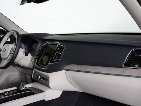 Certified 2023 Volvo XC90 T8 Plus image 22