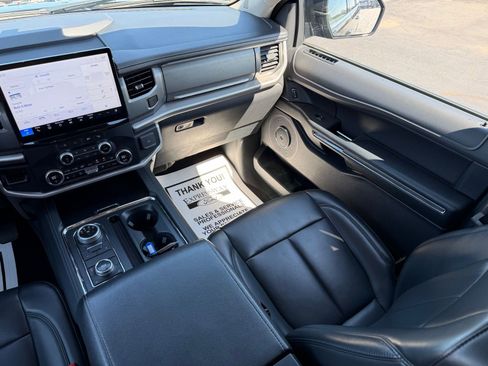 Used 2024 Ford Expedition Max XLT AWD/4WD image 19
