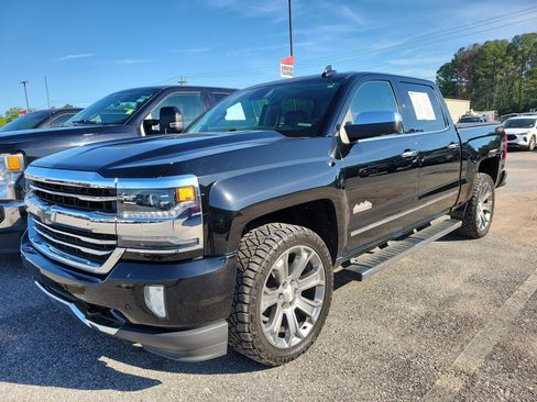 Used 2018 Chevrolet Silverado 1500 High Country image 3