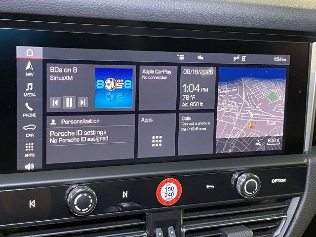 Certified 2025 Porsche Macan AWD/4WD image 26