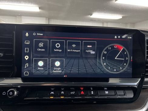 Certified 2026 GMC Sierra 1500 SLT AWD/4WD image 13