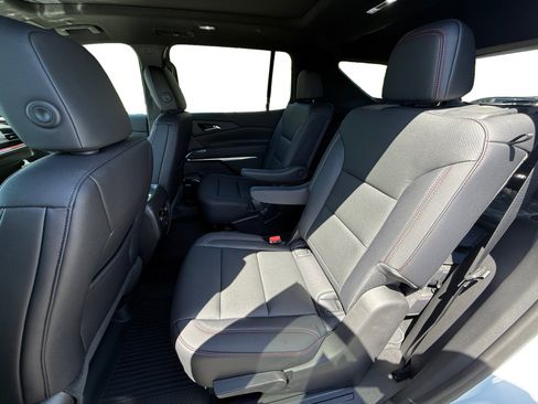 New 2026 Chevrolet Traverse Z71 w/ Enhanced Driving Package AWD/4WD image 16