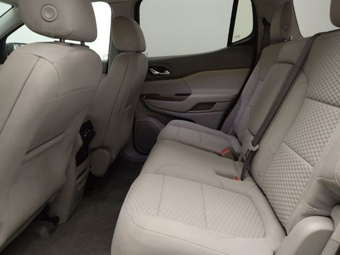 Used 2018 GMC Acadia SLE image 18