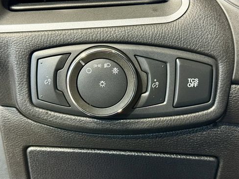 Used 2020 Ford Edge SE FWD image 16