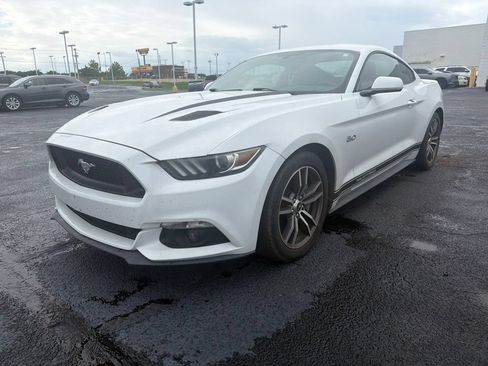 Used 2016 Ford Mustang GT RWD image 1
