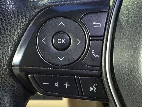 Used 2018 Toyota Camry LE w/ Audio Package FWD image 12