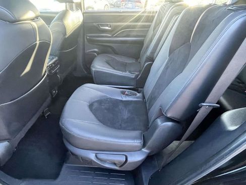 Used 2024 Toyota Grand Highlander AWD Hybrid image 21
