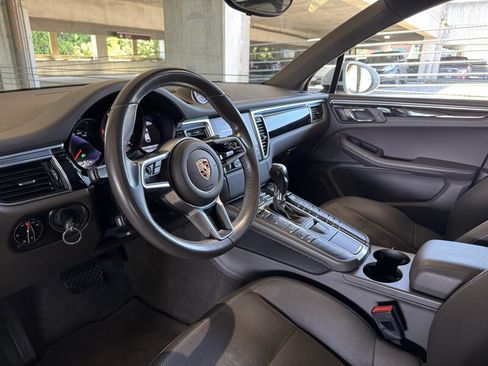 Used 2017 Porsche Macan AWD/4WD image 12