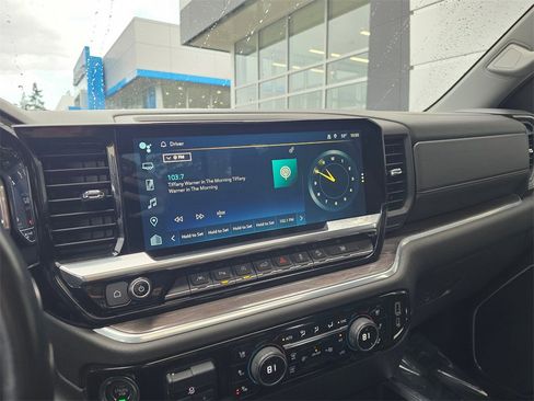 Used 2022 Chevrolet Silverado 1500 LTZ image 27