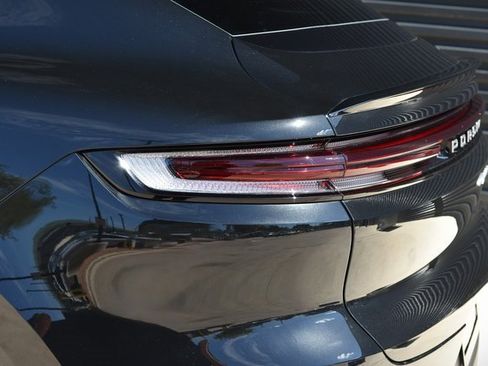 Certified 2025 Porsche Cayenne Coupe image 12