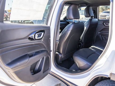 New 2026 Jeep Compass Latitude AWD/4WD image 20