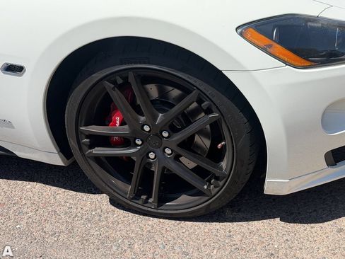 Used 2012 Maserati GranTurismo Sport RWD image 6