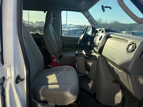 Used 2012 Ford E-350 and Econoline 350 XL w/ Interior Upgrade Pkg image 26