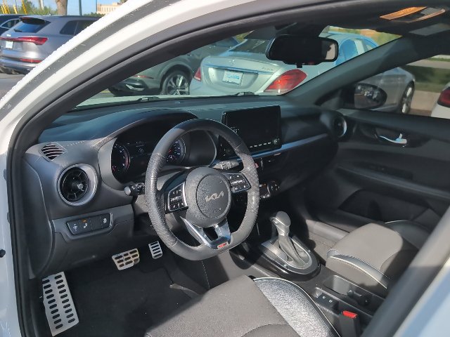 Used 2023 Kia Forte GT-Line w/ GT-Line Technology Package FWD image 8