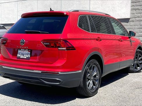 Certified 2023 Volkswagen Tiguan SE FWD image 13