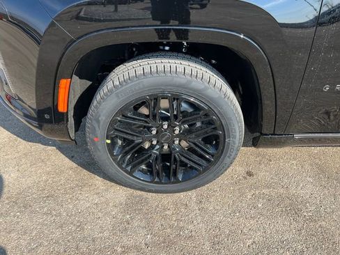 New 2026 Jeep Grand Wagoneer L Limited image 9