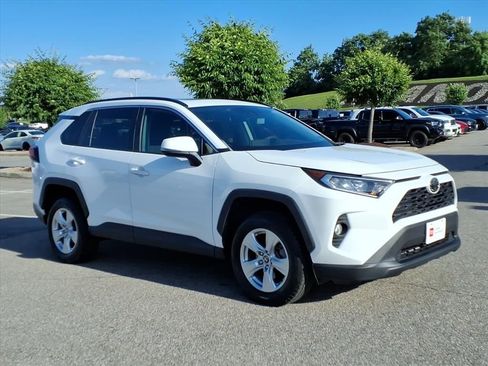 Certified 2020 Toyota RAV4 XLE w/ Convenience Package FWD image 2