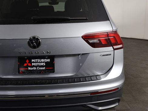 Used 2023 Volkswagen Tiguan SE image 14