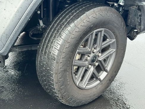 Used 2024 Jeep Wrangler Unlimited Sport AWD/4WD image 9