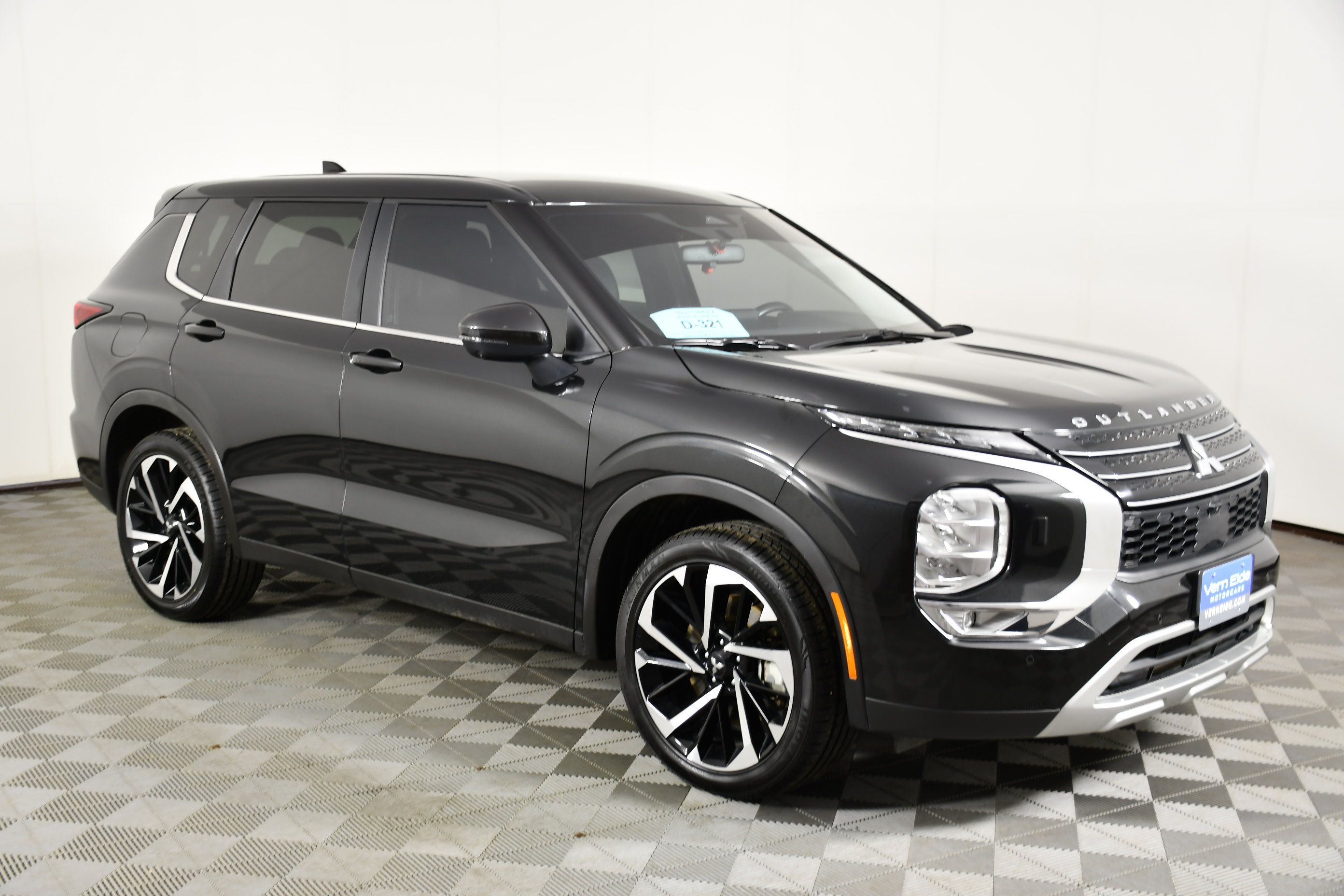 Used 2024 Mitsubishi Outlander SE AWD/4WD image 4