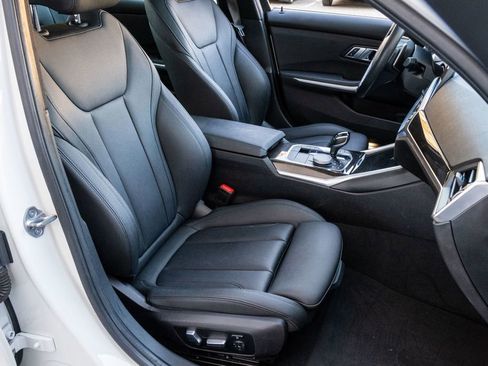 Used 2020 BMW 330i xDrive Sedan w/ Convenience Package image 27