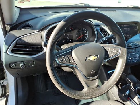 Used 2023 Chevrolet Malibu LT image 16