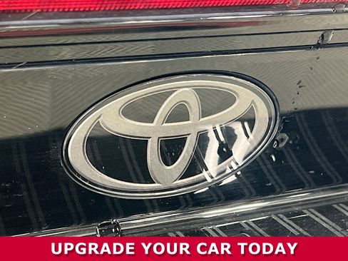 Used 2023 Toyota Prius Prime Premium image 32