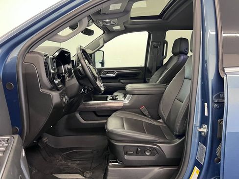 Used 2024 Chevrolet Silverado 3500 LTZ w/ LTZ Plus Package AWD/4WD image 5