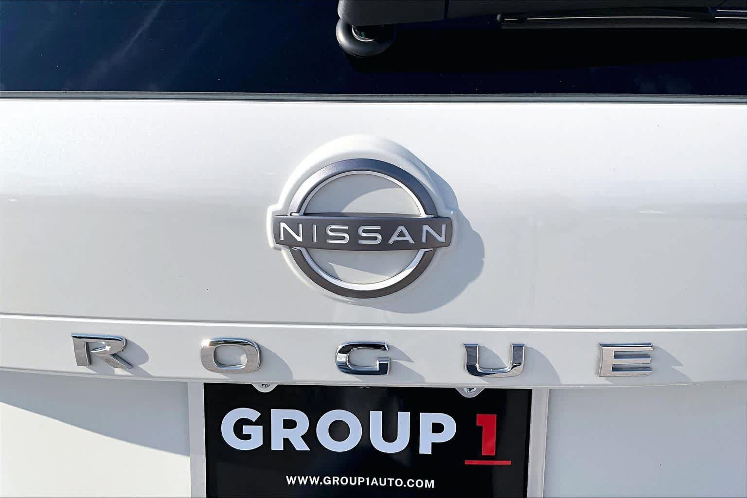 Used 2023 Nissan Rogue SV FWD image 31