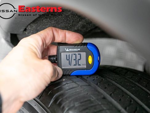 Used 2024 Nissan Rogue S AWD/4WD image 29