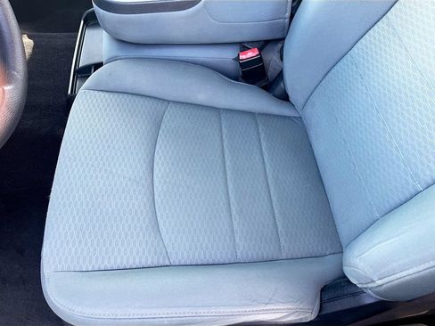 Used 2019 RAM 1500 Classic SLT AWD/4WD image 18