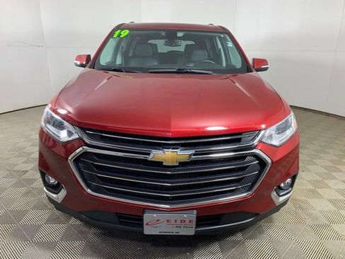 Used 2019 Chevrolet Traverse LT w/ LT Premium Package image 4