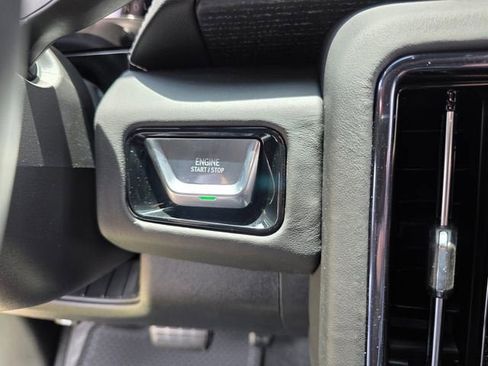 New 2026 GMC Yukon XL AT4 Ultimate AWD/4WD image 29