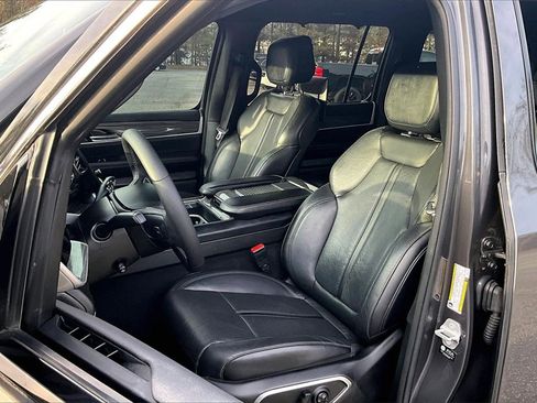 Used 2022 Jeep Wagoneer Series III w/ Convenience Group I image 19