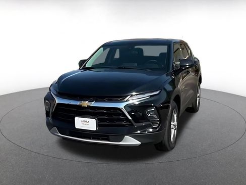 Used 2026 Chevrolet Blazer LT FWD image 6