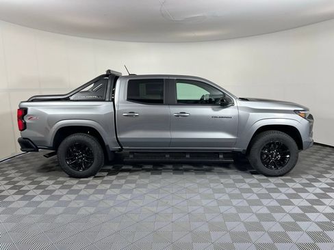 New 2025 Chevrolet Colorado Z71 w/ Midnight Edition AWD/4WD image 11