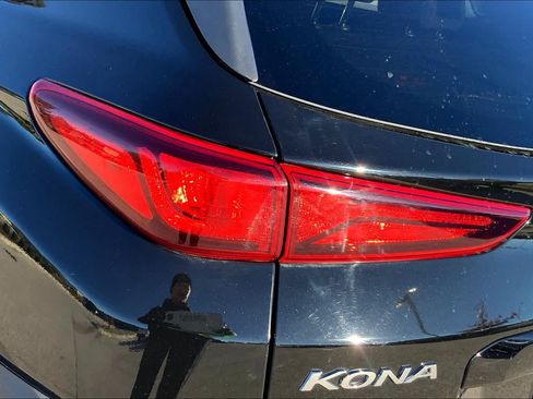 Used 2021 Hyundai Kona SEL FWD image 28