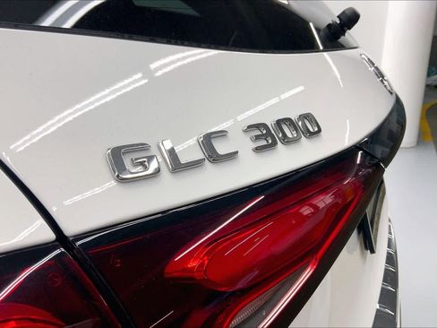 Used 2024 Mercedes-Benz GLC 300 image 14