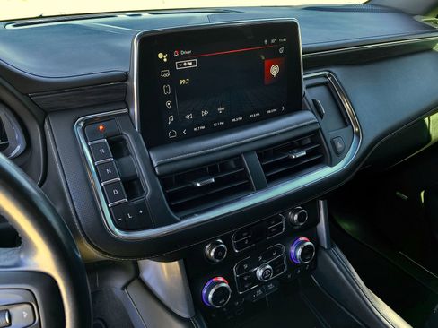 Used 2023 GMC Yukon SLT image 15