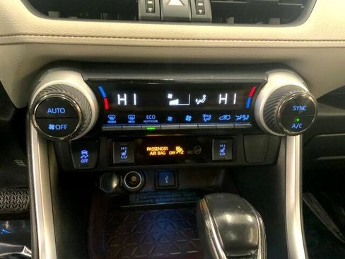Used 2020 Toyota RAV4 Limited w/ All Weather Liner Package image 18