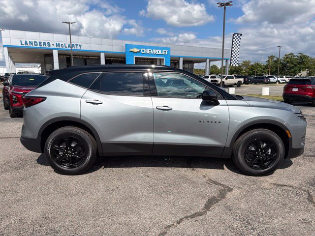 New 2026 Chevrolet Blazer LT w/ Convenience Package FWD image 2
