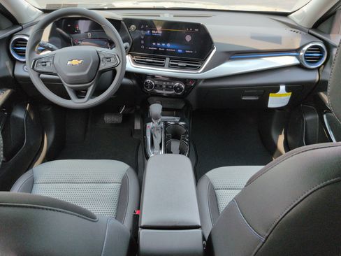 New 2026 Chevrolet Trax LT FWD image 45